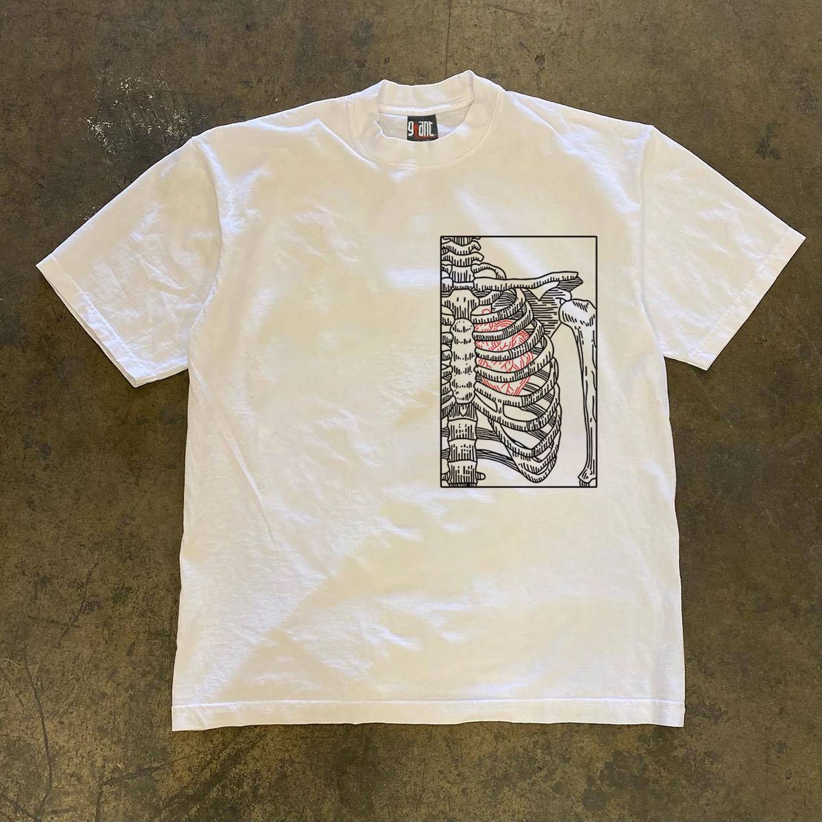 Men's Heavyweight Cotton Oversize T-Shirt Gothic Skeleton Heart Print Streetwear Tee Unisex Y2K Aesthetic_viptrois.com
