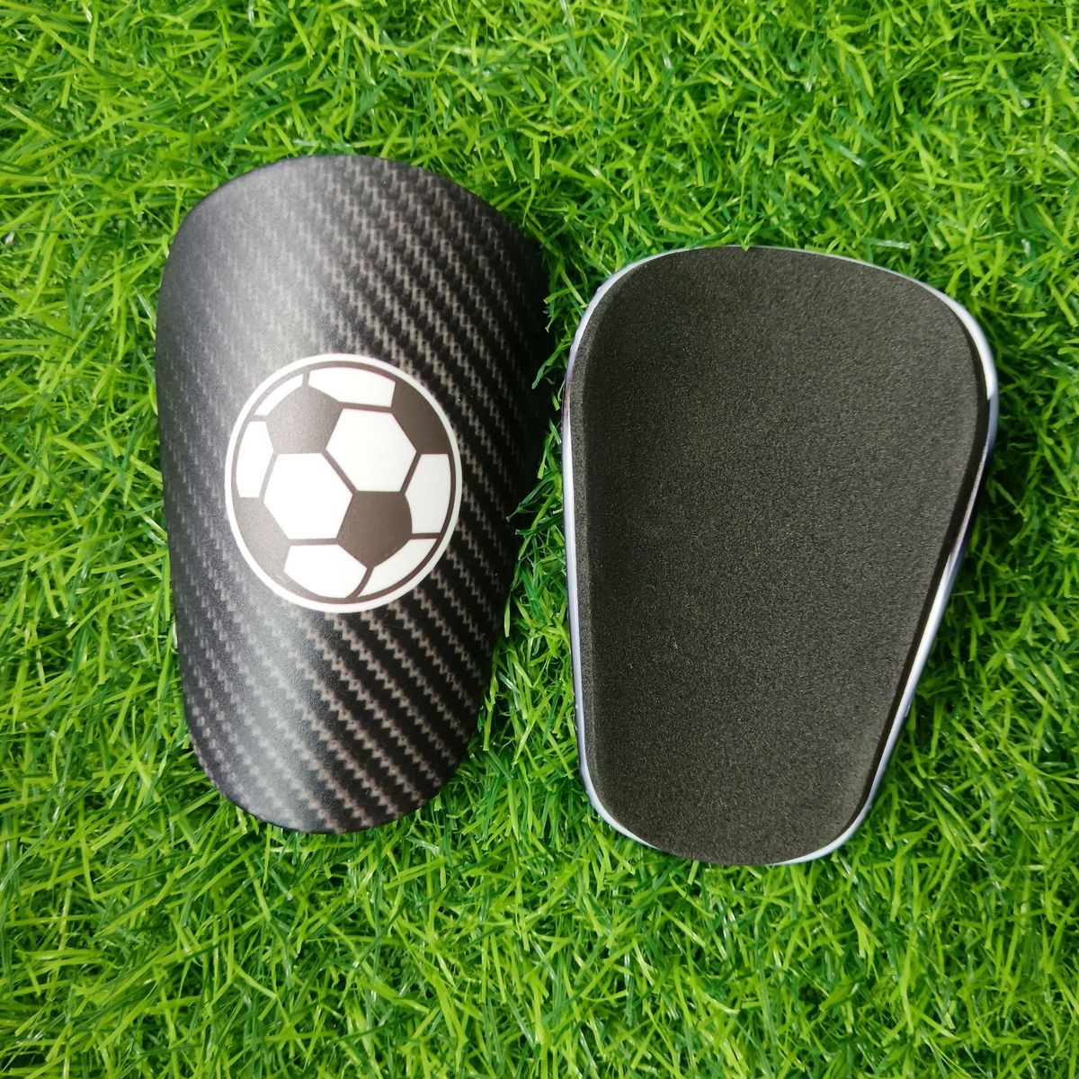 Mini Shin Guards For Kids & Youth - Lightweight Football Soccer Shin Pads With Adjustable Straps, Breathable Design For Training & Matches_viptrois.com