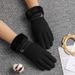 Winter warm women's outdoor windproof and water-repellent driving and riding can touch the screen plus velvet thickening_viptrois.com