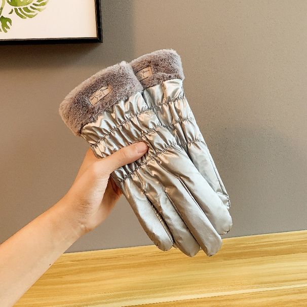 Fashion warm gloves for autumn and winter, women's driving with velvet insulation, touch screen anti slip, winter_viptrois.com