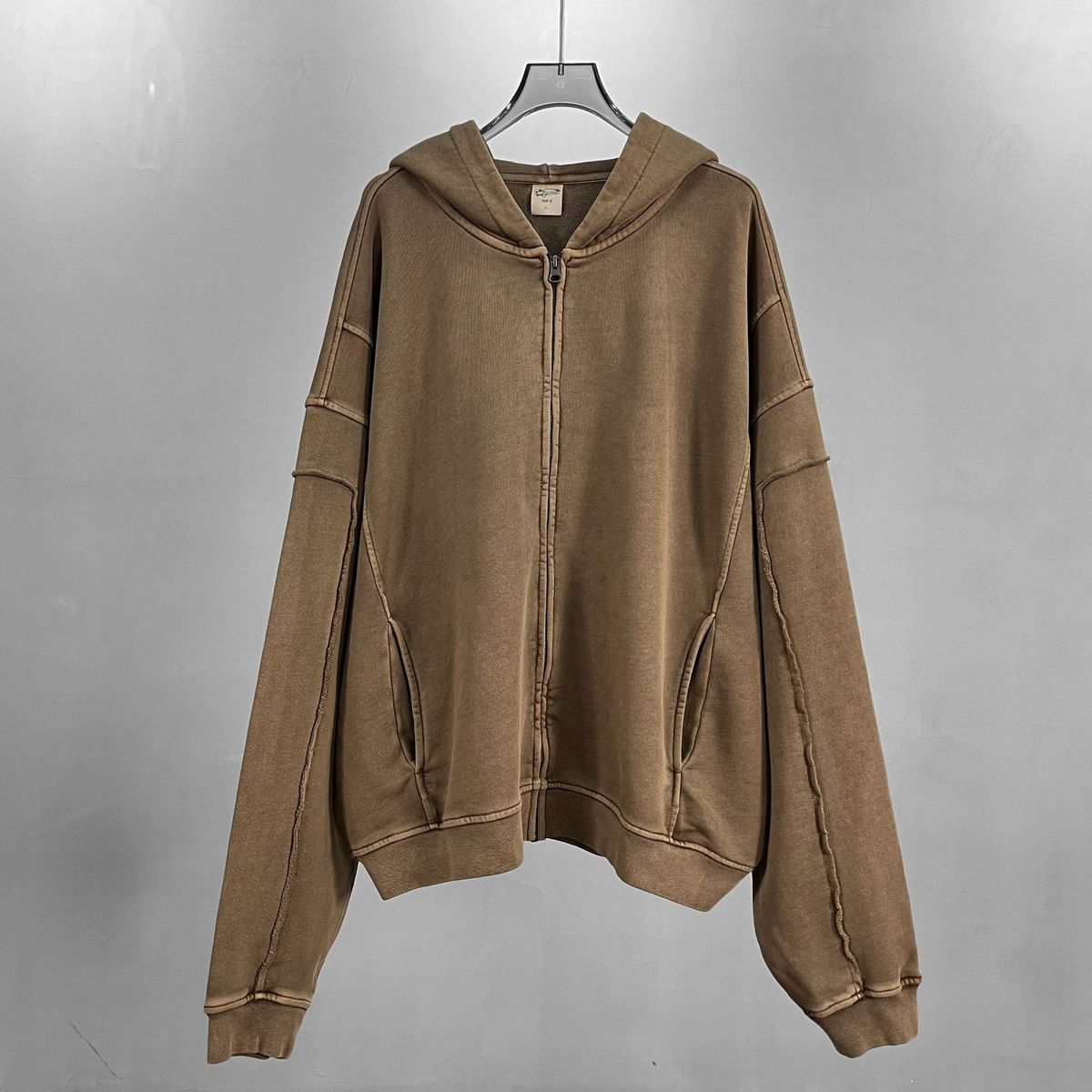 430GSM Wax-Dyed Distressed Hooded Jacket – Raw-Edge Zip-Up Overshirt (Unisex Vintage Streetwear, Boro Wash Effect)_viptrois.com
