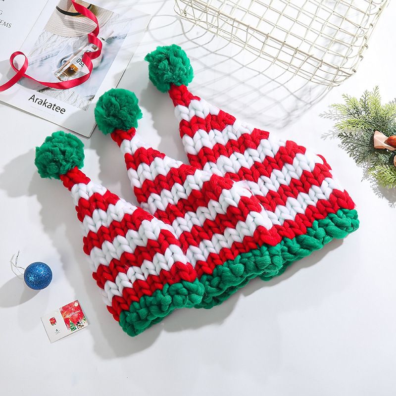 Christmas Santa Hat hand-woven Icelandic hair influencer photo hat props_viptrois.com