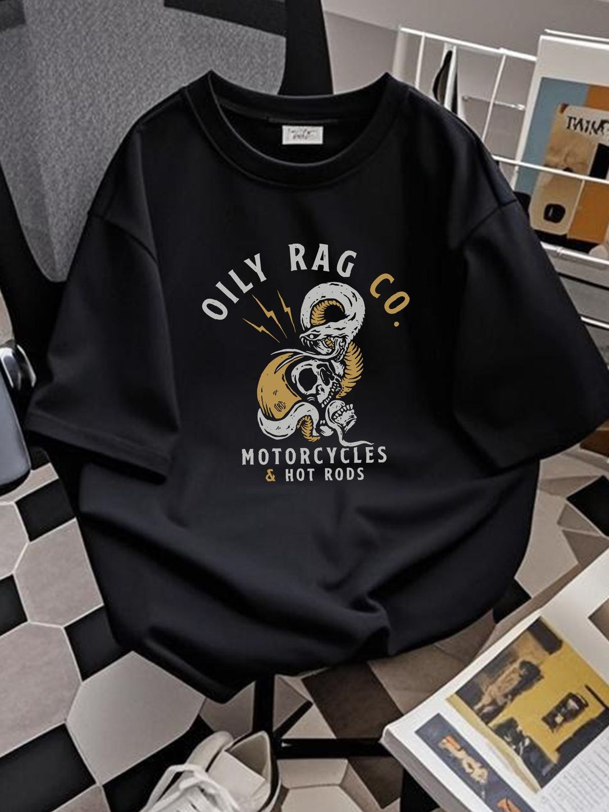Petrolhead T Shirt. Skull N Snakes. Oily Rag Co. Motorcycles. Hot Rods. 2 SIDED Homme Stylish Top For Everyday Wear Soft Comfortable Stretched_viptrois.com