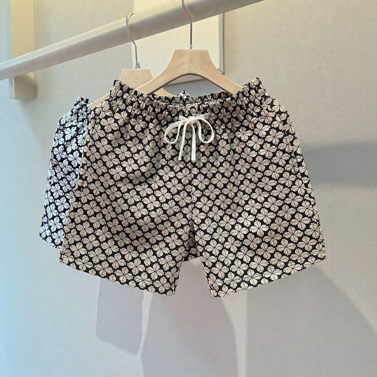 Men's And Women's Trendy Houndstooth Print Summer Shorts Casual Sophisticated Loose Fitting Five Point Pants_viptrois.com