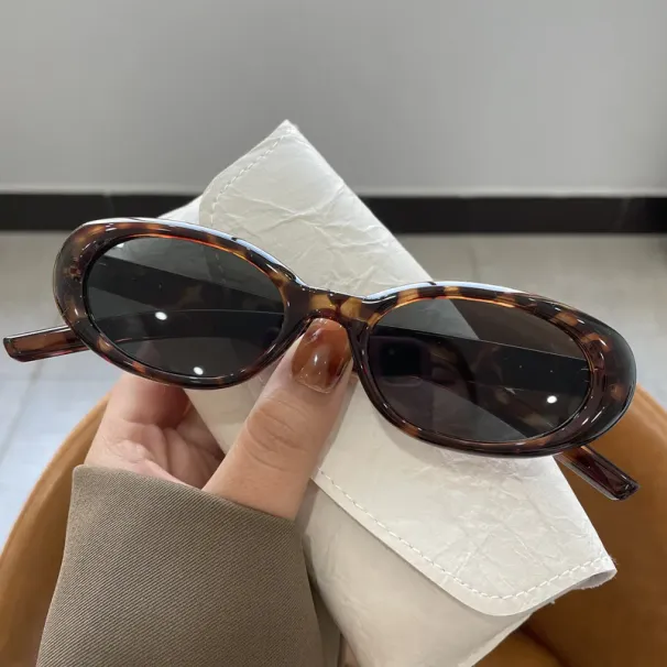2025 Women Oval Sunglasses Retro Style Outdoor Leisure Decorative Glasses_viptrois.com