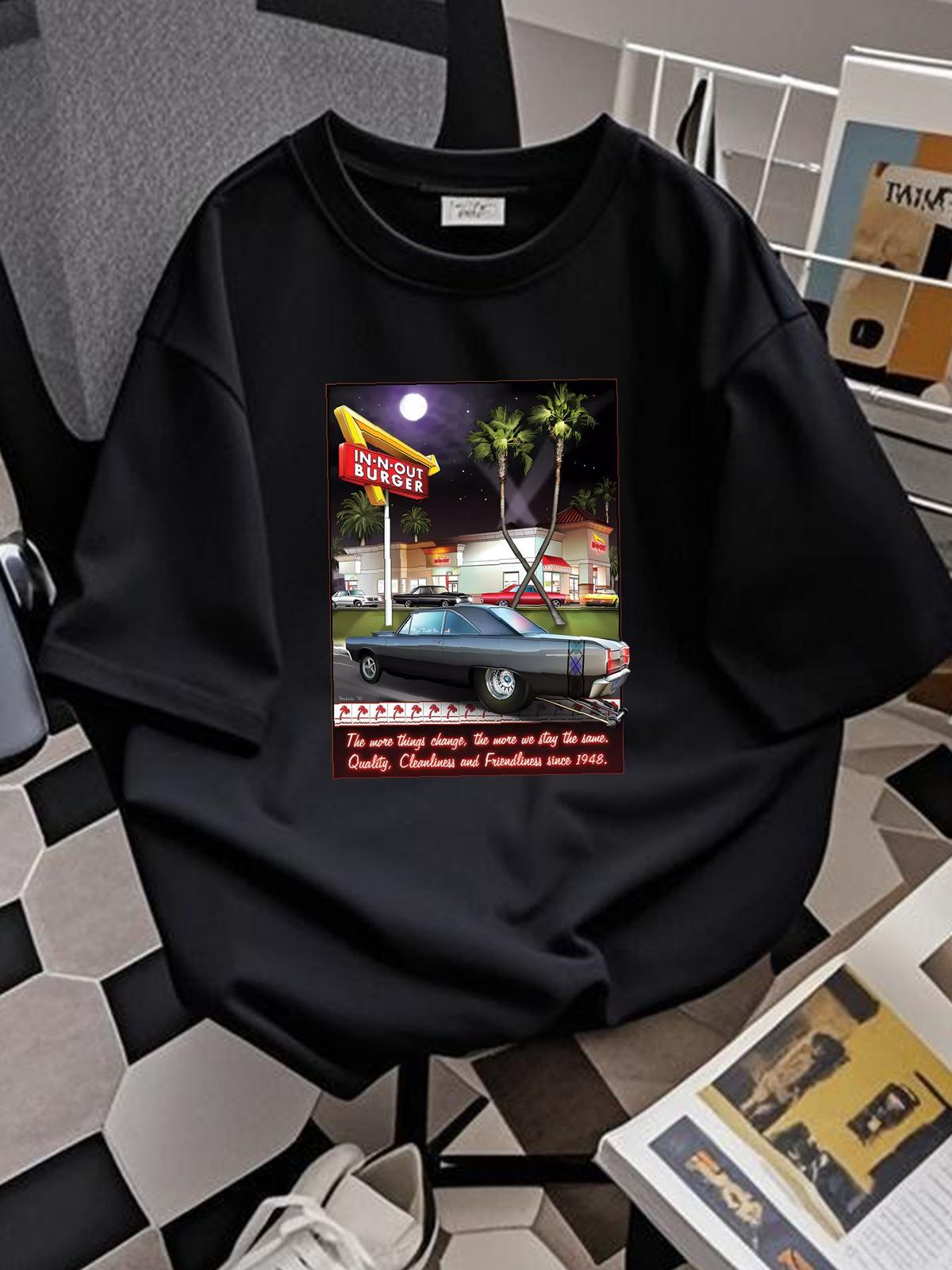 In N Out Burger Las Vegas 2 Palm Trees Classic Cars Drive Thru Black T-Shirt L Homme Stylish Top For Everyday Wear Summer Fashion Breathable_viptrois.com