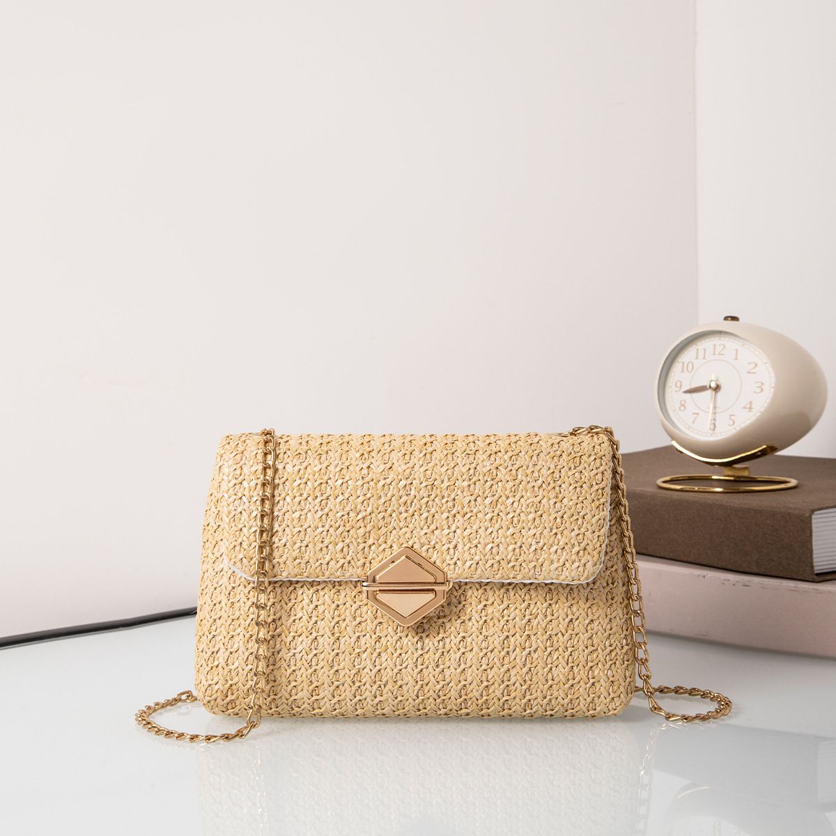 Women's Summer Woven Crossbody Bag - Straw Purse With Diamond Lock & Chain Strap (Minimalist Women's Shoulder Bag)_viptrois.com
