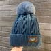 Winter Warme Mode Mützen Gestrickte Hüte Für Frauen Mädchen Faux Pelz Ball Wolle Skullies Caps Stickerei Kalt-Proof Fleece Gefüttert Hut_viptrois.com