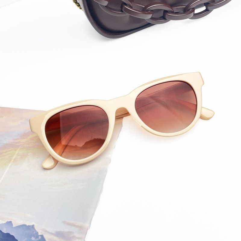 High End Face Showing Children's Fun Sunglasses Street Shooting Party Seaside Vacation Can Be Worn To Protect Against UV Rays And Sunscreen_viptrois.com