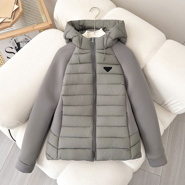 Women's Quilted Puffer Jacket with Silicone Triangle Print Hooded Short Coat Warm Outerwear for Petite Loose Fit Lightweight Winter_viptrois.com