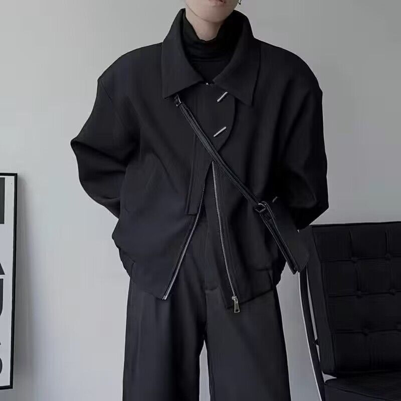 2025 Spring/Autumn New Loose Dark Style Design Wide Shoulder Flying Jacket For Men, Simple And Fashionable Flip Collar Short Long Sleeve Jacket_viptrois.com