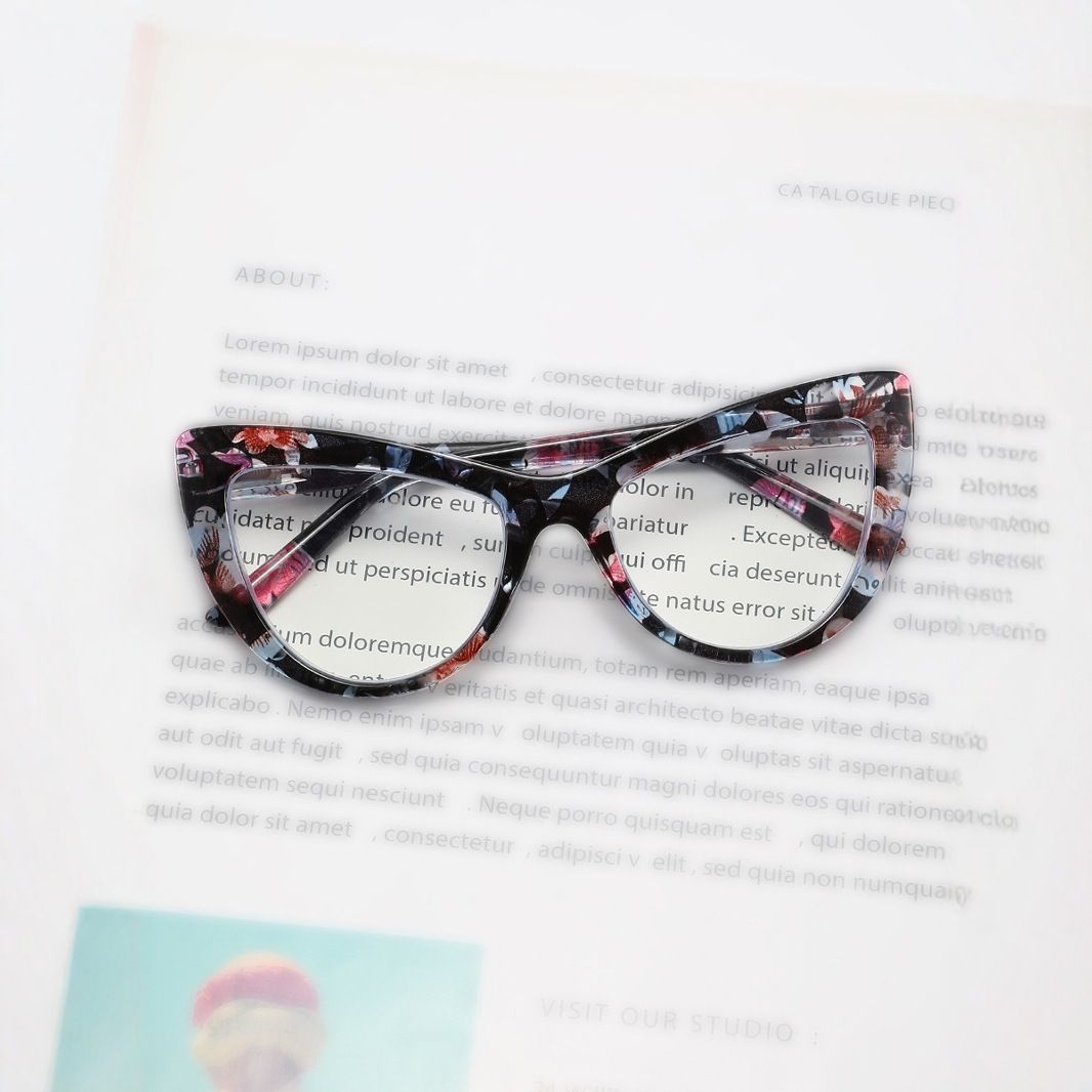 Blue Light Blocking Cat Eye Glasses - Lightweight Black Frame For Women (Prescription Ready)_viptrois.com