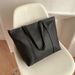 Women's Handle Bags Large-capacity High-grade Tote Shoulder Bag Commuting Travel Design Leisure Bag_viptrois.com