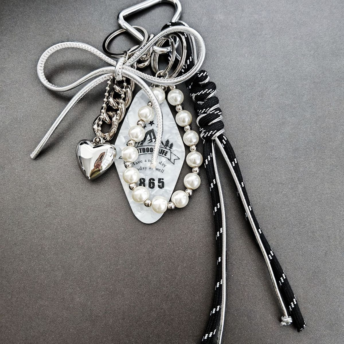 Bag Pendant Metallic High-end Silver Bow Bag Pendant, Braided String Pearl Keychain_viptrois.com