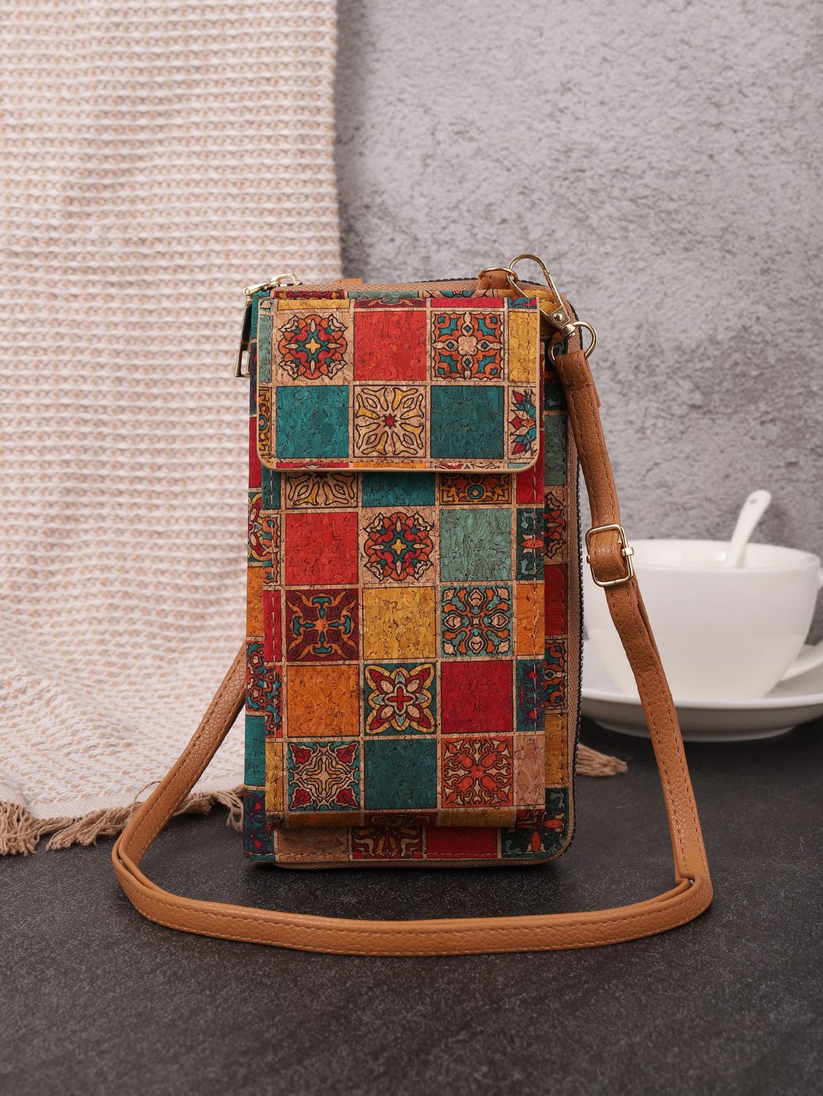 Fashion Retro Bohemian Style Ladies Messenger Bag Multifunctional Large Capacity Mobile Phone Bag Pu Wood Grain Bag_viptrois.com