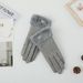 Cashmere gloves winter and autumn plus velvet thickened to keep warm version cute driving touch screen cashmere gloves to keep warm_viptrois.com