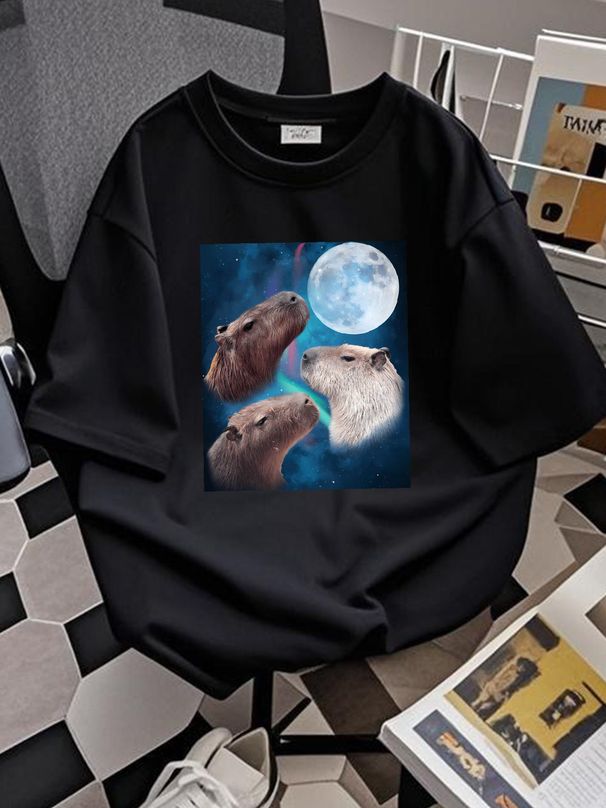 NEW LIMITED Three Capybaras Moon And Nighttime Sky T-Shirt Summer Homme Top For Everyday Wear Breathable Soft Designer Clothes Unisex Casual_viptrois.com