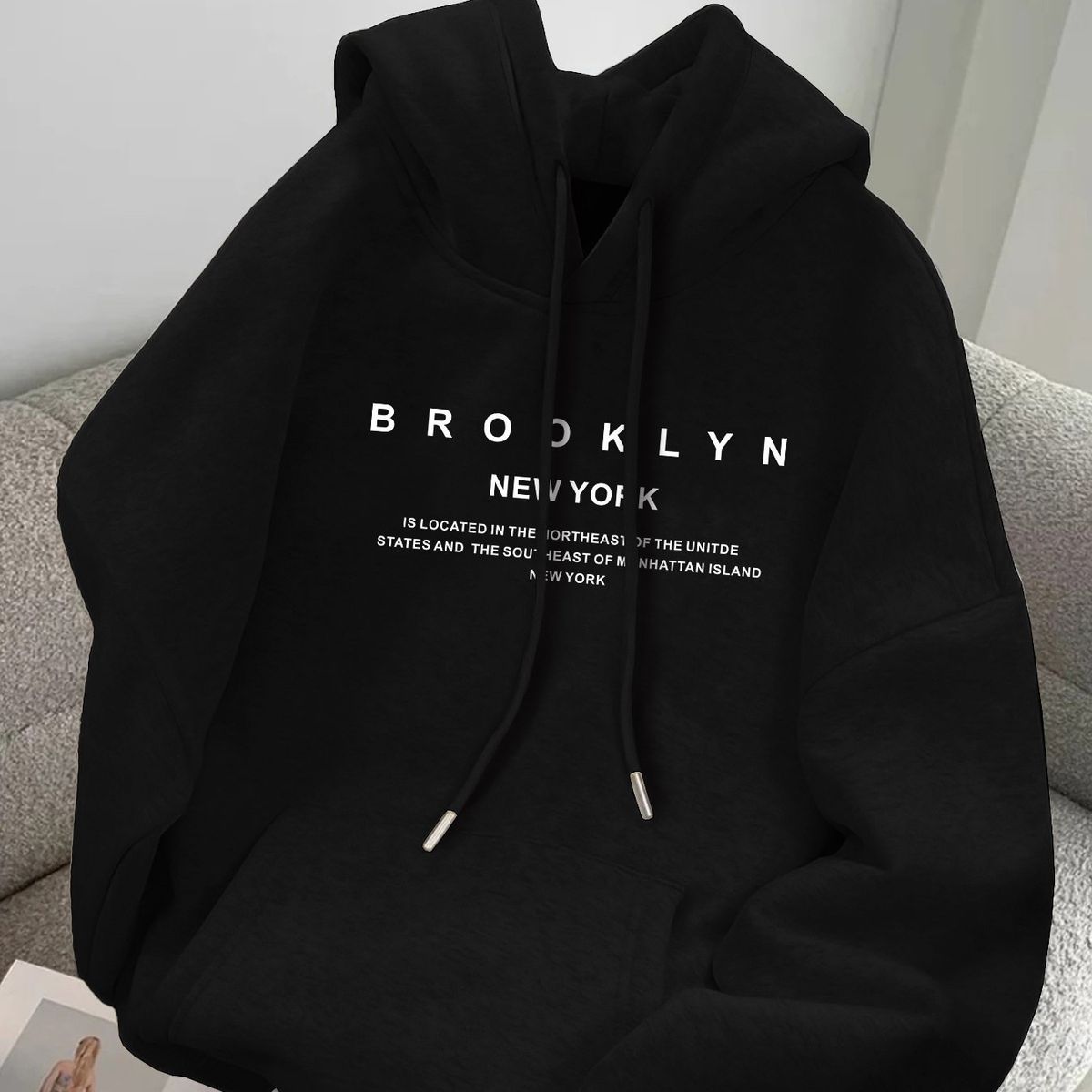 Men's Autumn And Winter Casual Fashionable Loose Hooded Sweatshirt Brooklyn Graphic Print Long Sleeved Warm Pullover Sweater_viptrois.com