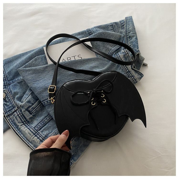 Trendy Halloween Bloody Cleaver Crossbody Bag - Unique PU Leather Handbag With Zipper Closure For Women & Men, Spooky Streetwear Accessory_viptrois.com