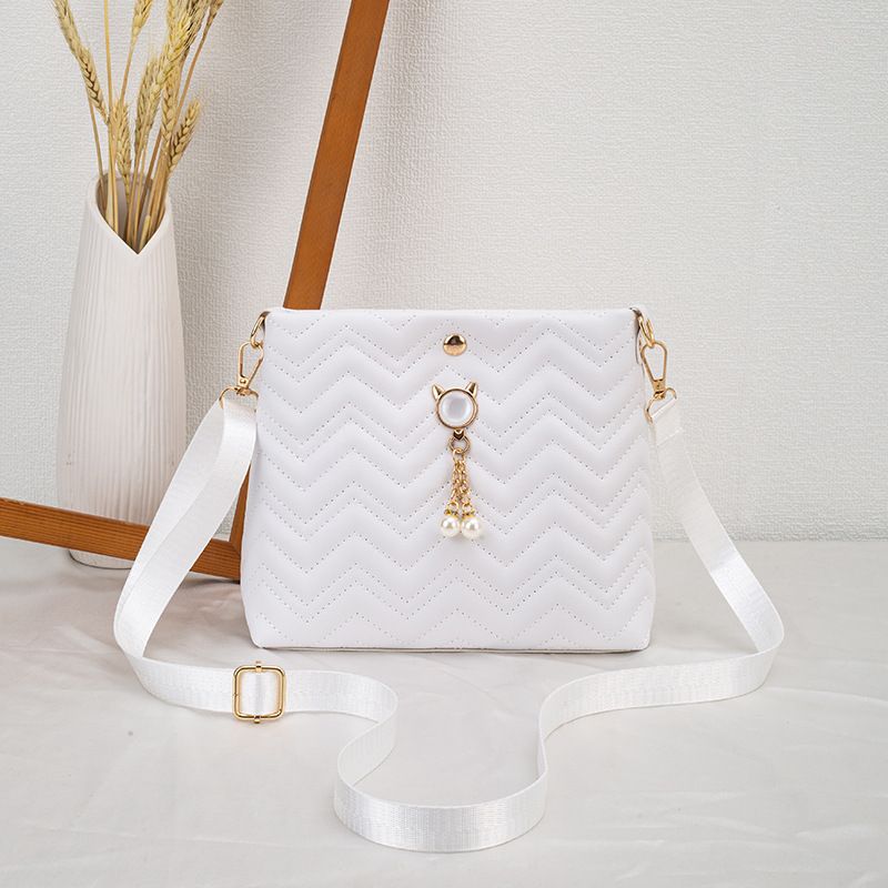 Women's Bags New Fashion Wave Pattern Sewing Line Pearl Decoration Women's Shoulder Bag Crossbody Bag Bucket Bag Wholesale_viptrois.com