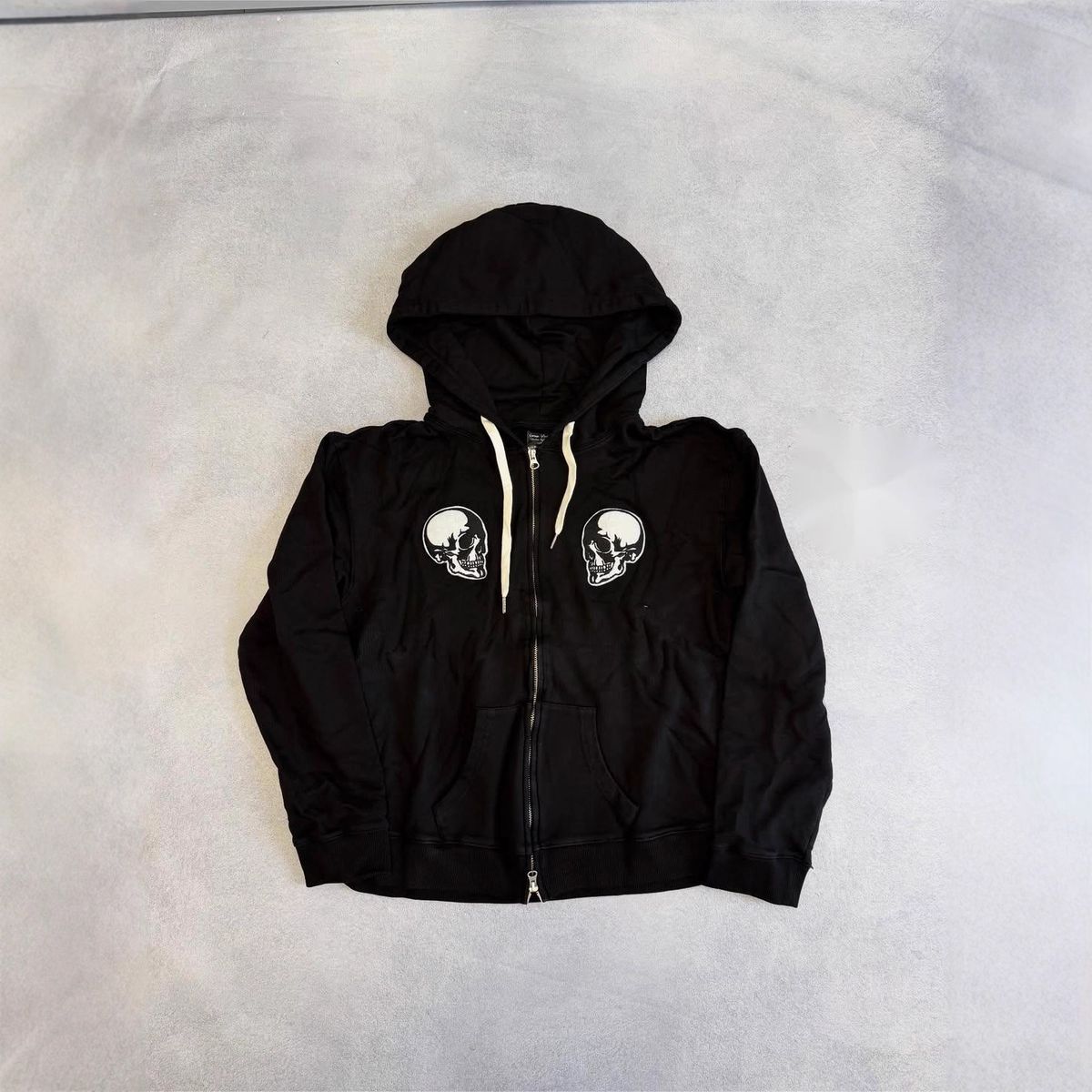 Unisex Zip-Up Hoodie With Skull Print - Stylish Streetwear Pullover For Men & Women All-Day Comfort_viptrois.com
