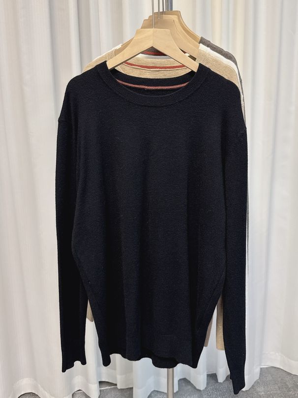 Men's Classic Round Neck Wool Sweater – Warm Winter Knit Pullover, Solid Color Casual Long Sleeve Top (White, Black, Brown, Cow Wool)_viptrois.com