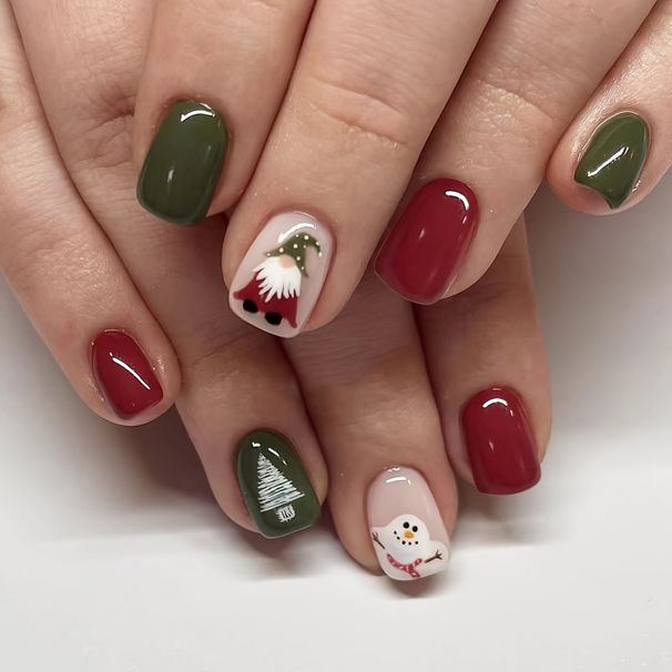 Short glossy wearable manicure red and white Santa Claus Christmas tree Christmas Snowman nail patch 24 pieces_viptrois.com