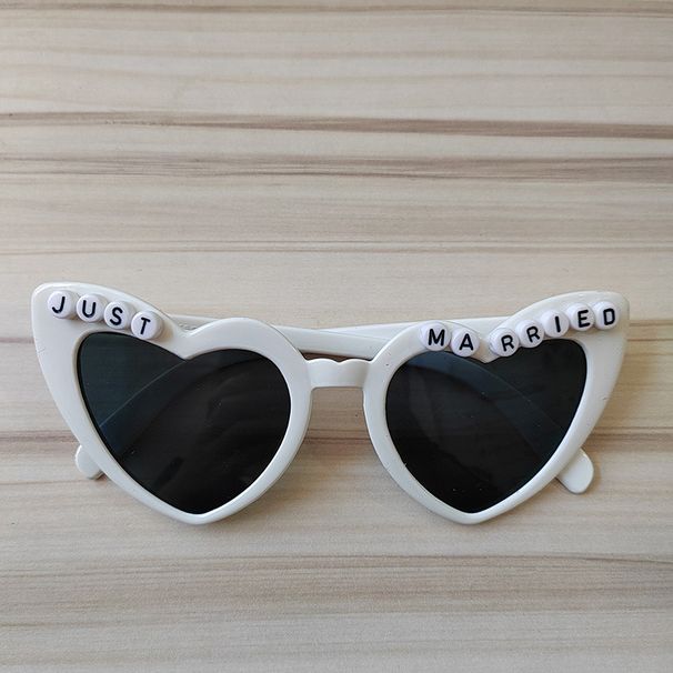 Just Married Letter Heart Sunglasses_viptrois.com