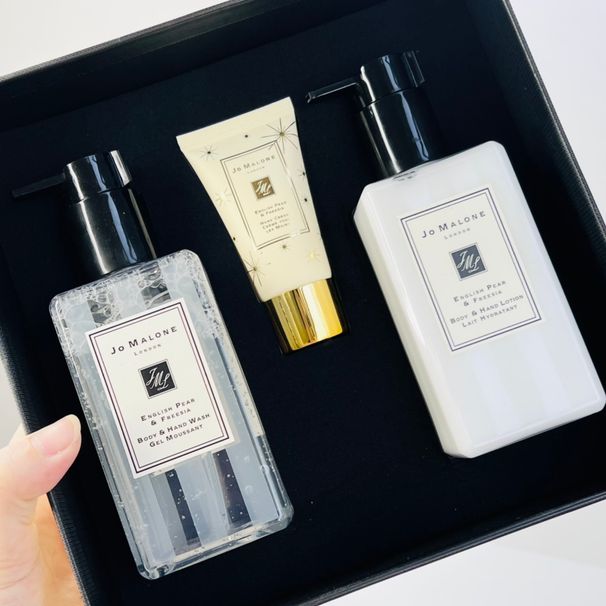 Toner luxury fragrance shower gel shower Three-piece body fragrance_viptrois.com