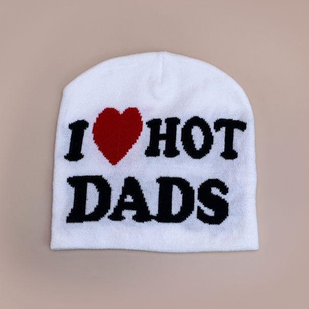 Trendy Couple's Knit Beanie With Heart & Letter Print - Soft Acrylic Winter Hat For Men & Women (DADS/MOMS/Boyfriend/Girlfriend)_viptrois.com