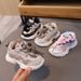 A generation of foreign trade father shoes Children's toddler shoes breathable mesh sneakers 0-3 years old men's and women's baby shoes 1_viptrois.com