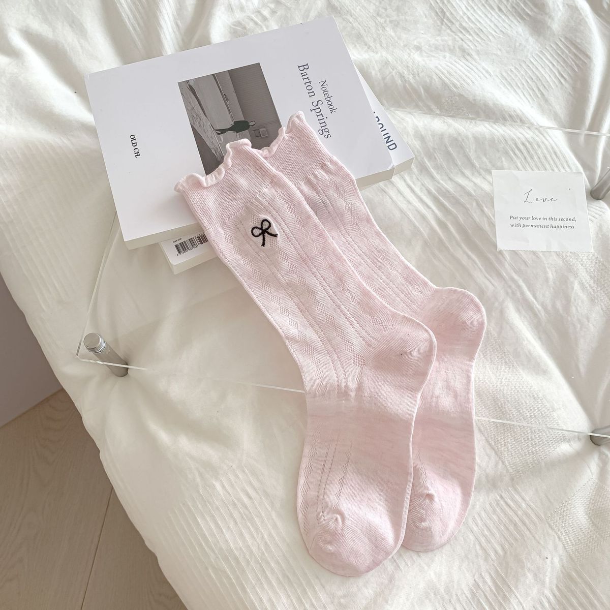 Women's Sweet Lace-Trimmed Crew Socks – Bow Embroidery & Diamond Mesh Design – Soft Cotton & Breathable Fit – Casual & Feminine Style_viptrois.com