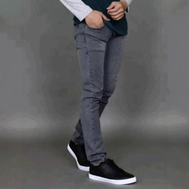 Men's Slim Fit Stretch Jeans Skinny Trousers Mid-Rise Waist Lightweight Summer Denim Distressed Wash_viptrois.com