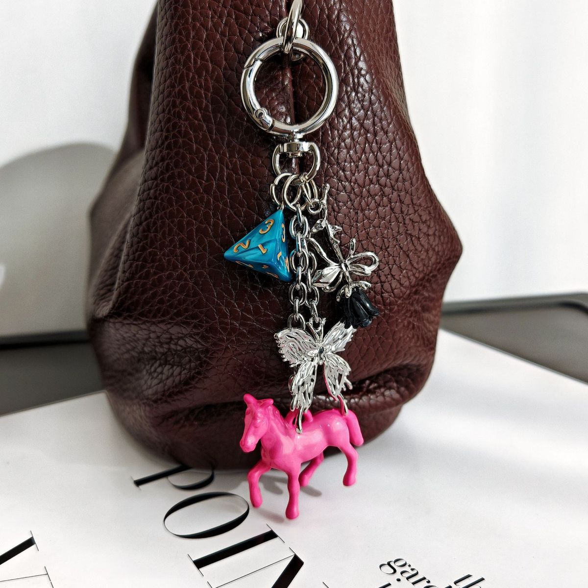 Bag Pendant Original, High-end, Rustic Style Bag Pendants, Woven Rope Sieving, Small Horse Keychains_viptrois.com