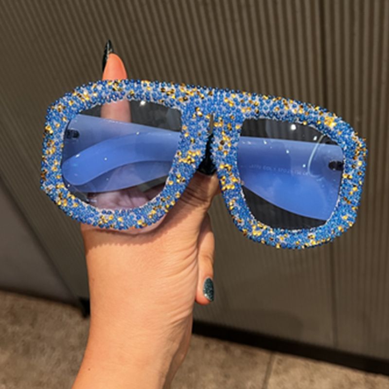 Fashion Retro Sunglasses For Women Luxury Diamond Studded Large Frame Square Personality Catwalk Street Shooting Sunglasses Cross Border_viptrois.com