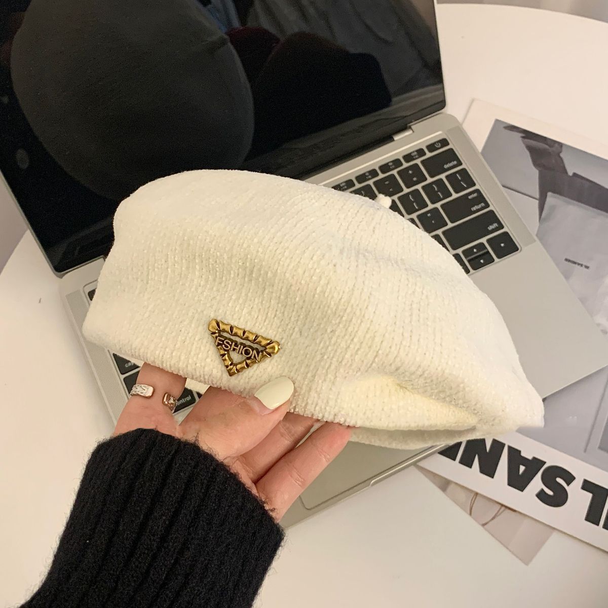 Autumn And Winter New Hat Women's Retro Beret Big Head Circumference Showing Face Small Painter Hat Korean Version Casual Versatile Forward Hat_viptrois.com