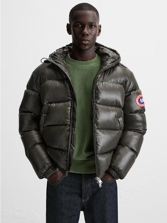 Men's Clothing Padded Jackets With Stylish Armbands And US Shield Prints. These Down Filled Cotton Padded Jackets Are Warm And Comfortable._viptrois.com