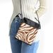 Fashion Leopard Print Portable Storage Bag Shopping Shoulder Bag Casual Contrast Color Commuter All Match Crossbody Mobile Phone Bag Women_viptrois.com