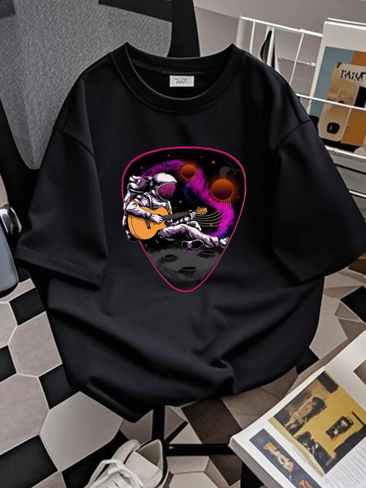 An Astronaut Playing Guitar Space Rock Mens Cotton T-Shirt Tee Top Stylish Stretched Versatile Designer Clothes Fashion Graphic Homme Casual_viptrois.com