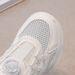 Girls Single Mesh Sports Shoes 2025 Spring And Summer New Children's Hollow Mesh Breathable Running Shoes Boys Children's Mesh Shoes_viptrois.com