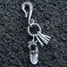 Handcrafted Black Twisted Metal Keychain - Unique Three-Ring Design, Durable And Stylish Accessory Everyday Use Black Wreath Three Ring Buckle_viptrois.com