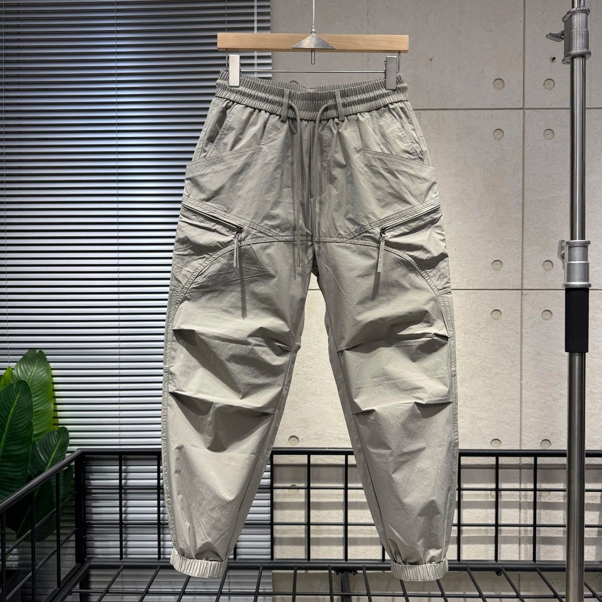 Men's Loose Fit Cargo Pants Multi Pocket Outdoor Casual Sports Quick Drying Functional Cropped Harem Drawstring Trendy Pants_viptrois.com