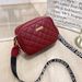 Women's Designer Camera Bag - Quilted Crossbody Purse With Letter Strap, Sequins & Fringe (Stylish Zip Closure Shoulder Bag)_viptrois.com