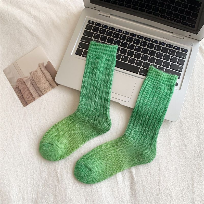 Trendy Gradient Knit Socks For Men And Women - Soft Cotton Blend, Mid-Calf Height, Double-Needle Stitched, Warm & Breathable For Winter All Seasons_viptrois.com