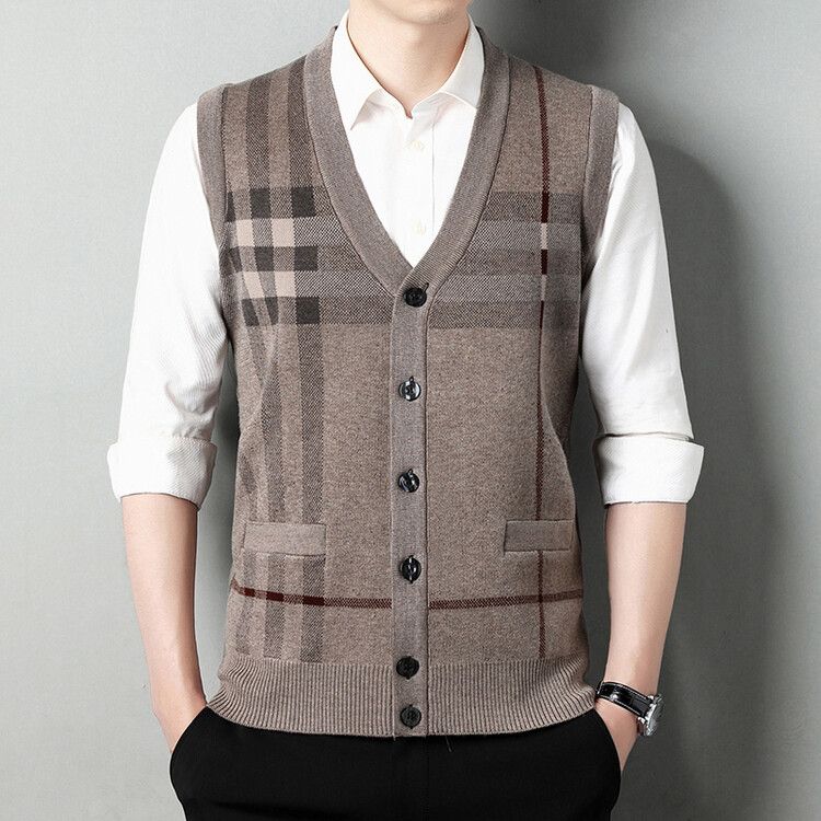 Men's Jacquard Knit Vest – V-Neck Sleeveless Sweater (Red/Gray/Khaki/Black, M-XXXL)_viptrois.com