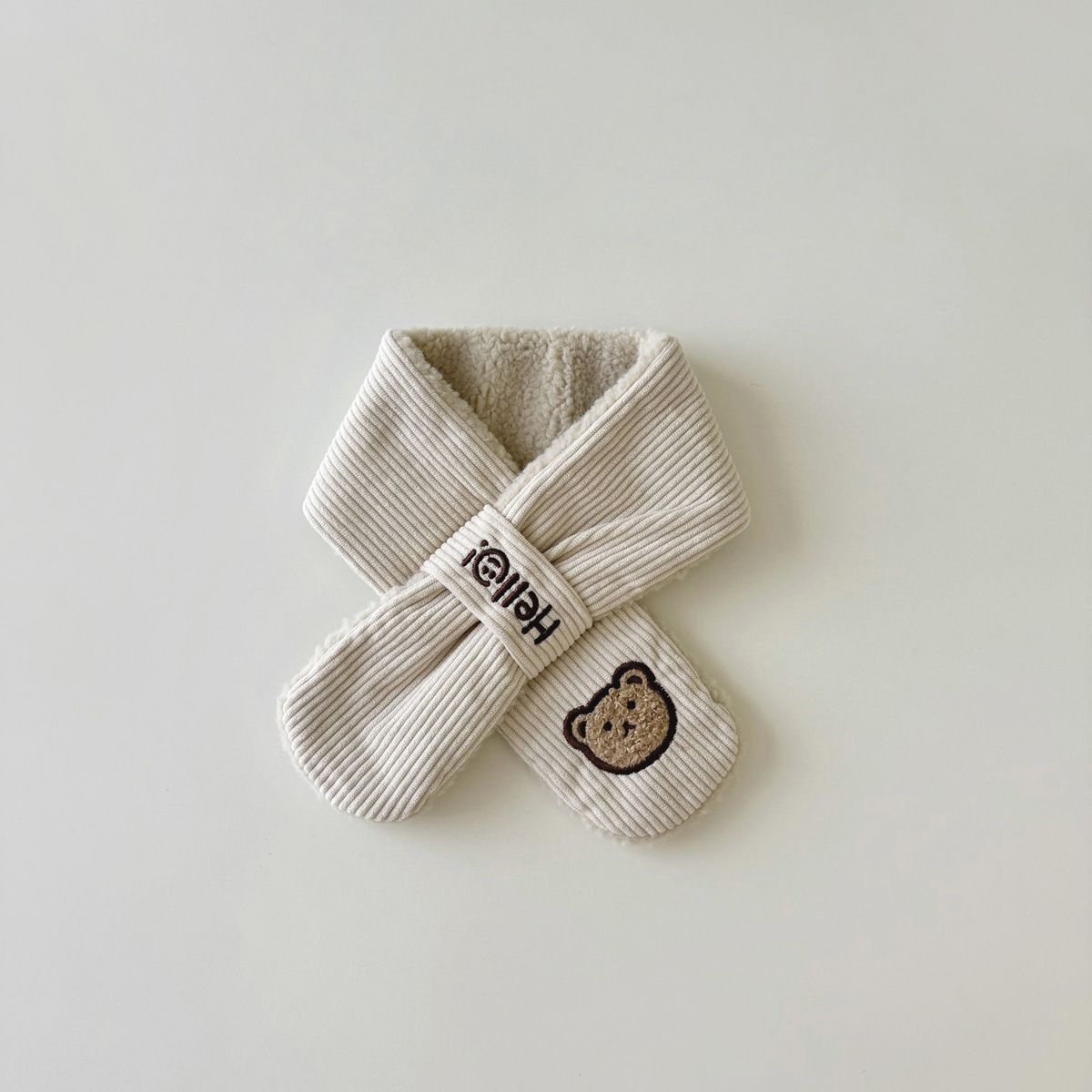 Children's scarf Winter ins warm cross Bear bib Bib for boys and girls_viptrois.com