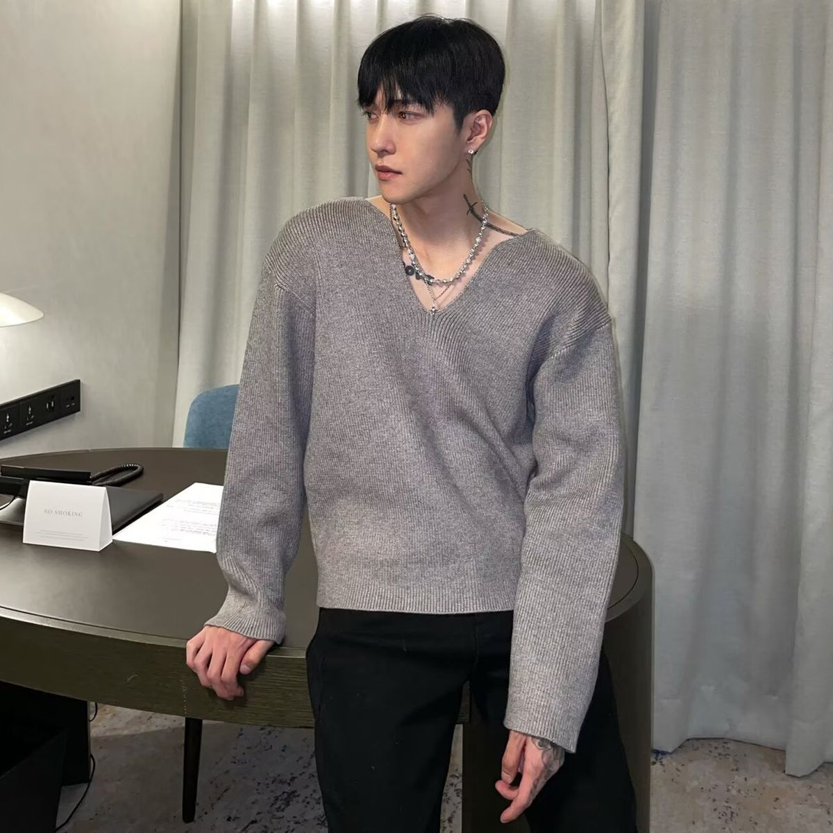 Autumn And Winter New U-shaped Collar Long Sleeved Knitted Sweater For Men, Slim Fit And Casual_viptrois.com