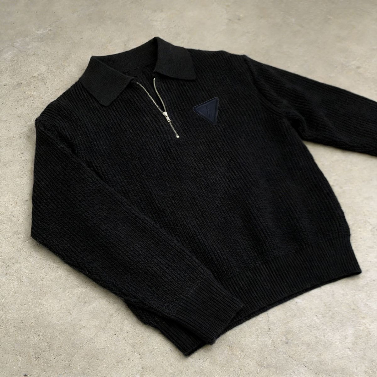 Unisex Vintage Embroidered Half-Zip Sweater – Oversized College Style Pullover With Triangle Logo (S-XXXL, Black/Grey/Khaki)_viptrois.com