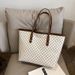 Spacious & Stylish Women's Tote Bag For Daily Commute - Fashionable Crossbody Handbag With Zipper Closure, Lightweight PU Material_viptrois.com