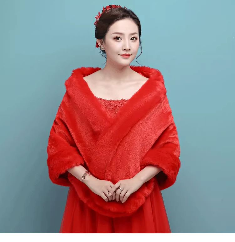 Bridal hair shawl plus size over white wedding dress shawl wedding accessories Winter_viptrois.com